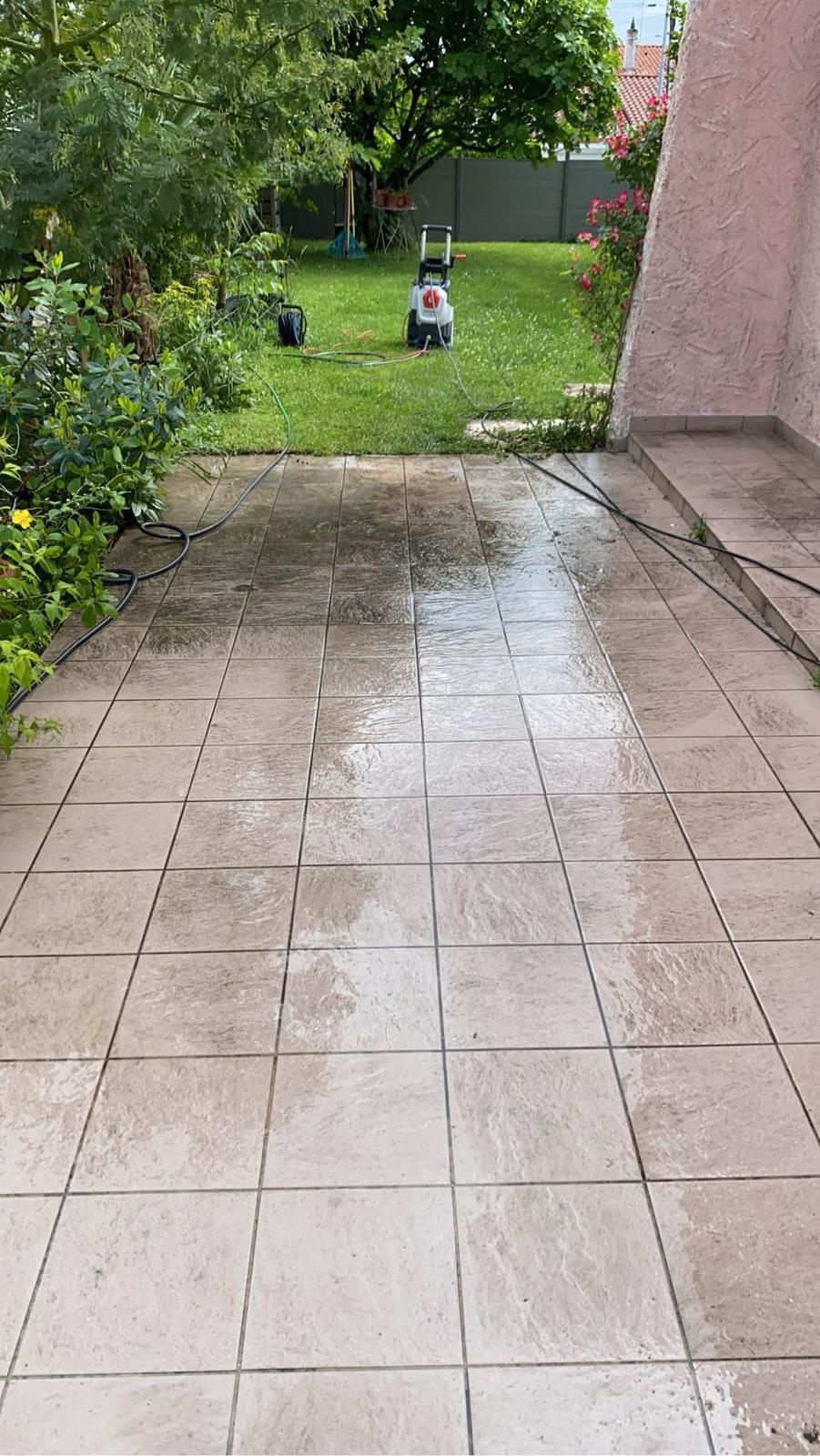 Nettoyage de terrasse dans les Pyrénées-Atlantiques (64) - Photo 3