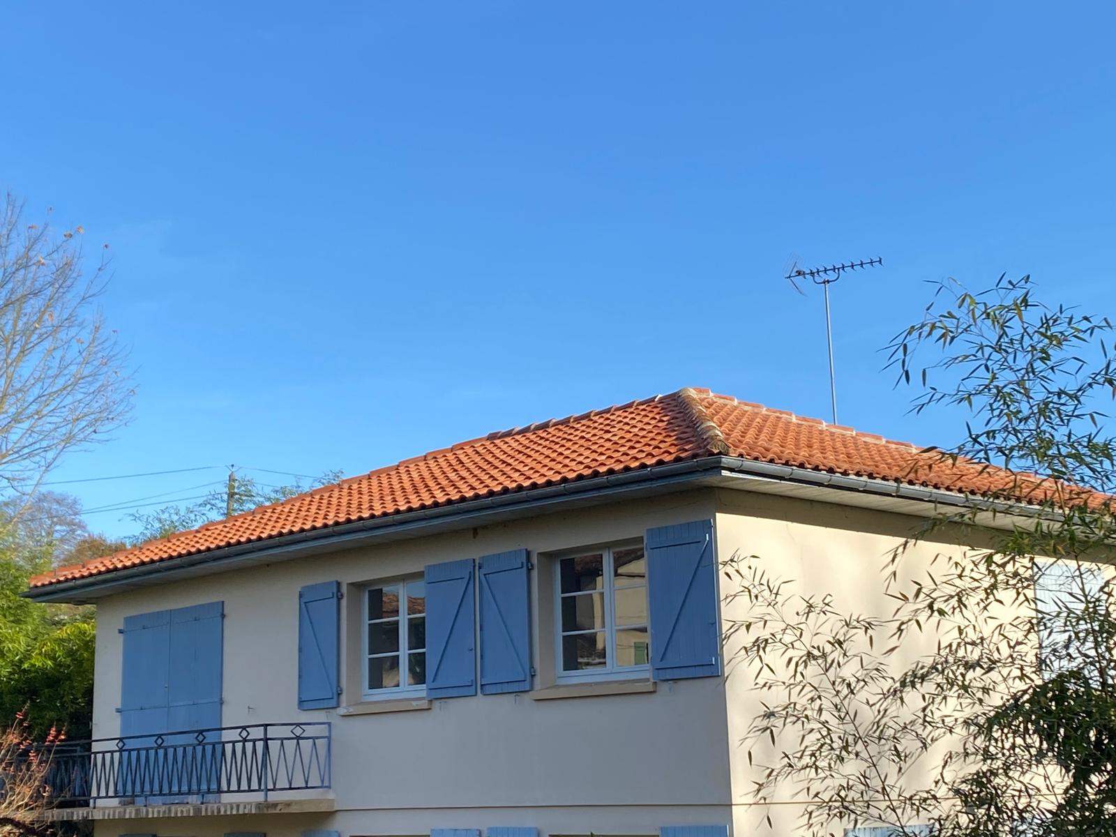 Nettoyage et entretien de toiture dans les Pyrénées-Atlantiques (64)